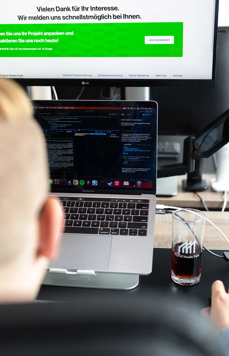 Website-Programmierung bei Digital Media Park